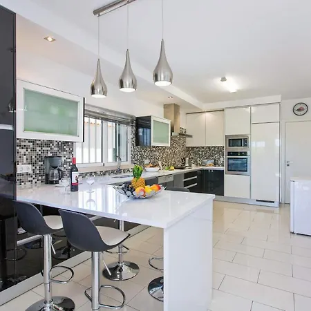 Sandra By וילה *