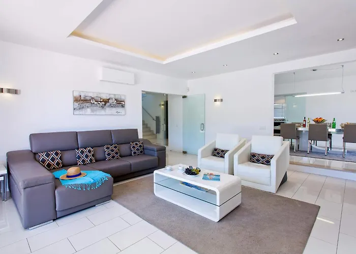 Sandra By * Olhos de Αgua